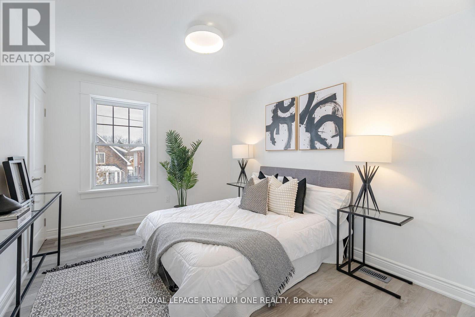 71 MILL STREET S - 25