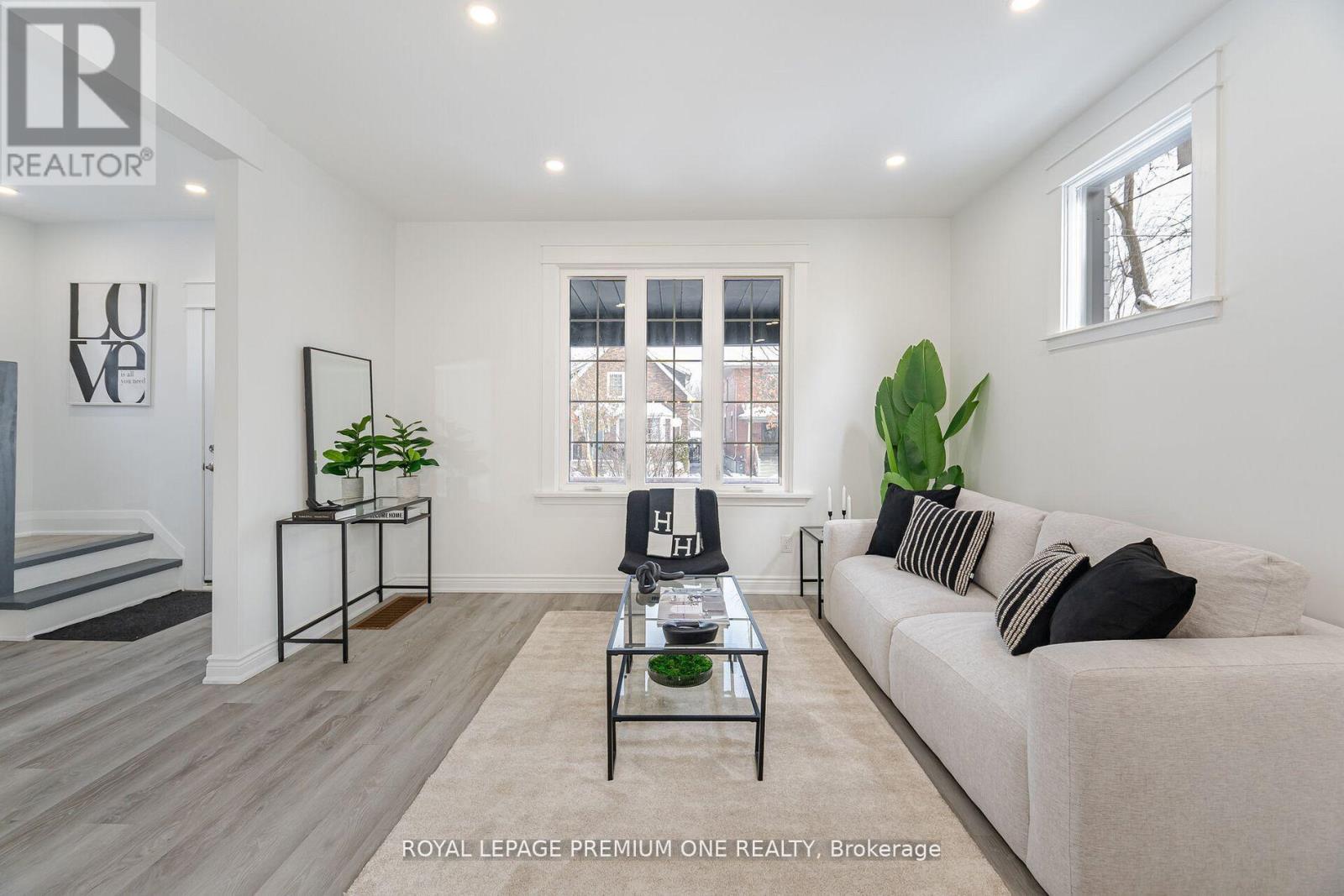 71 MILL STREET S - 7