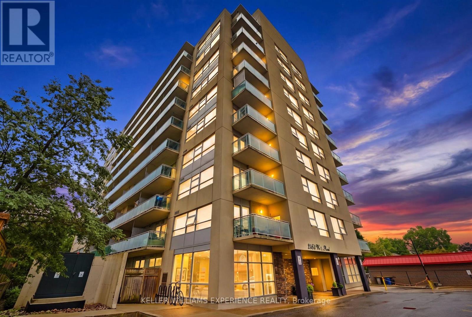 903 - 2464 WESTON ROAD