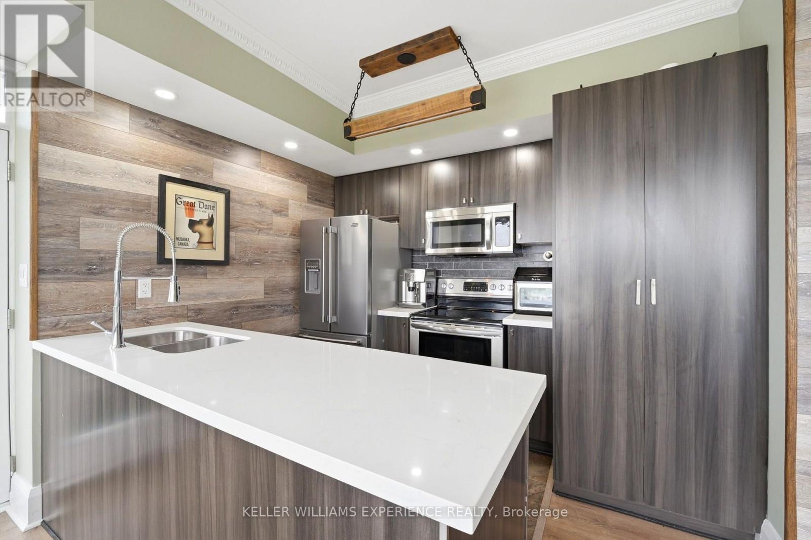 #903 2464 WESTON ROAD - 10