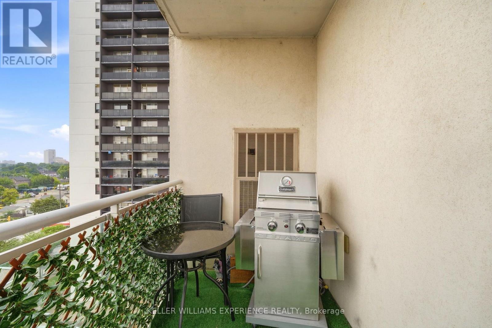 #903 2464 WESTON ROAD - 25