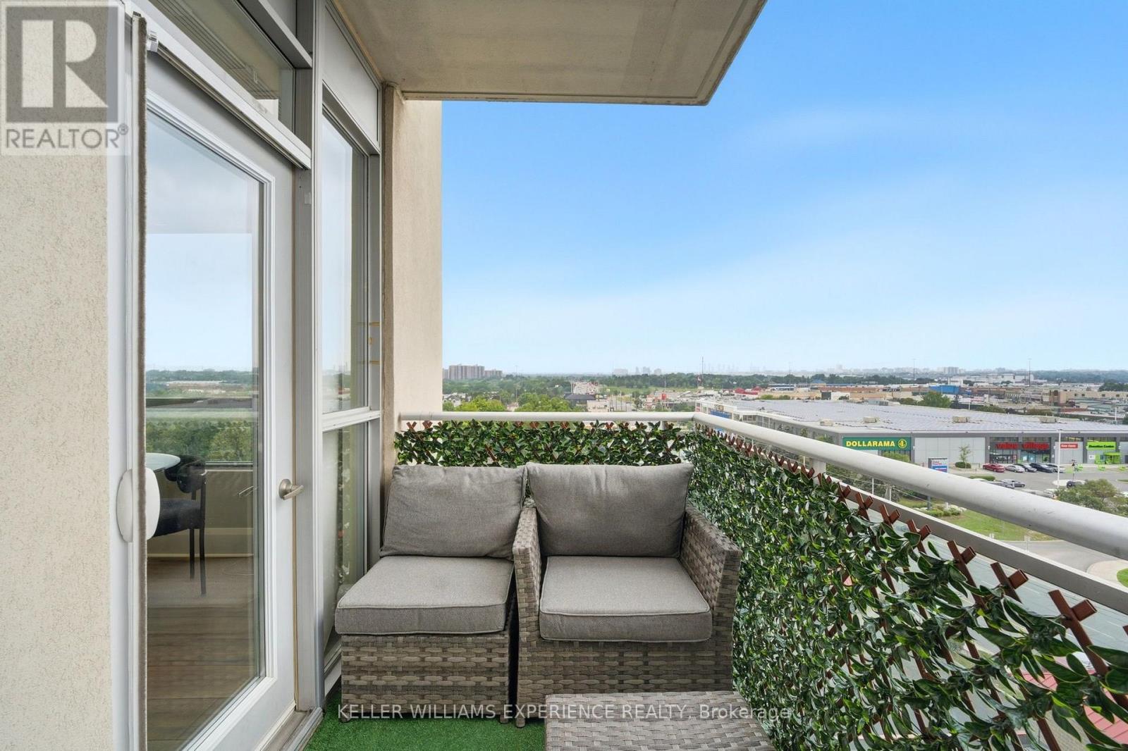 #903 2464 WESTON ROAD - 26