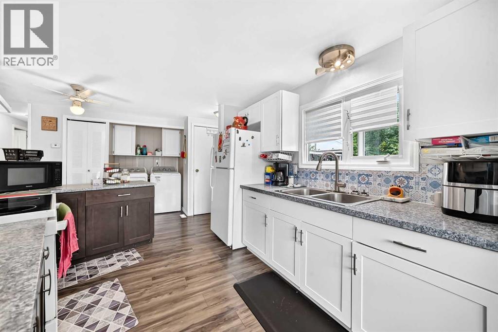 6017 52 Avenue - Photo 10