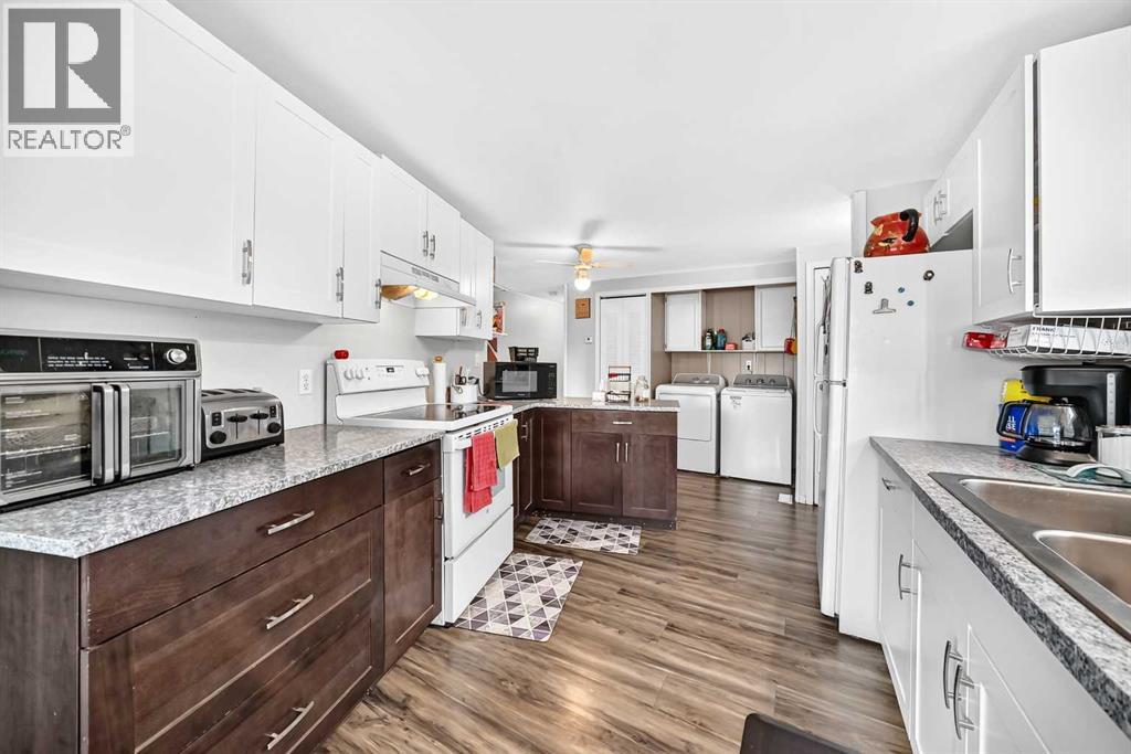 6017 52 Avenue - Photo 9