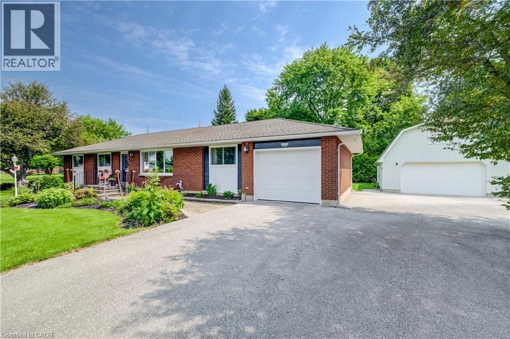 44 OAKWOOD Drive — photo 2