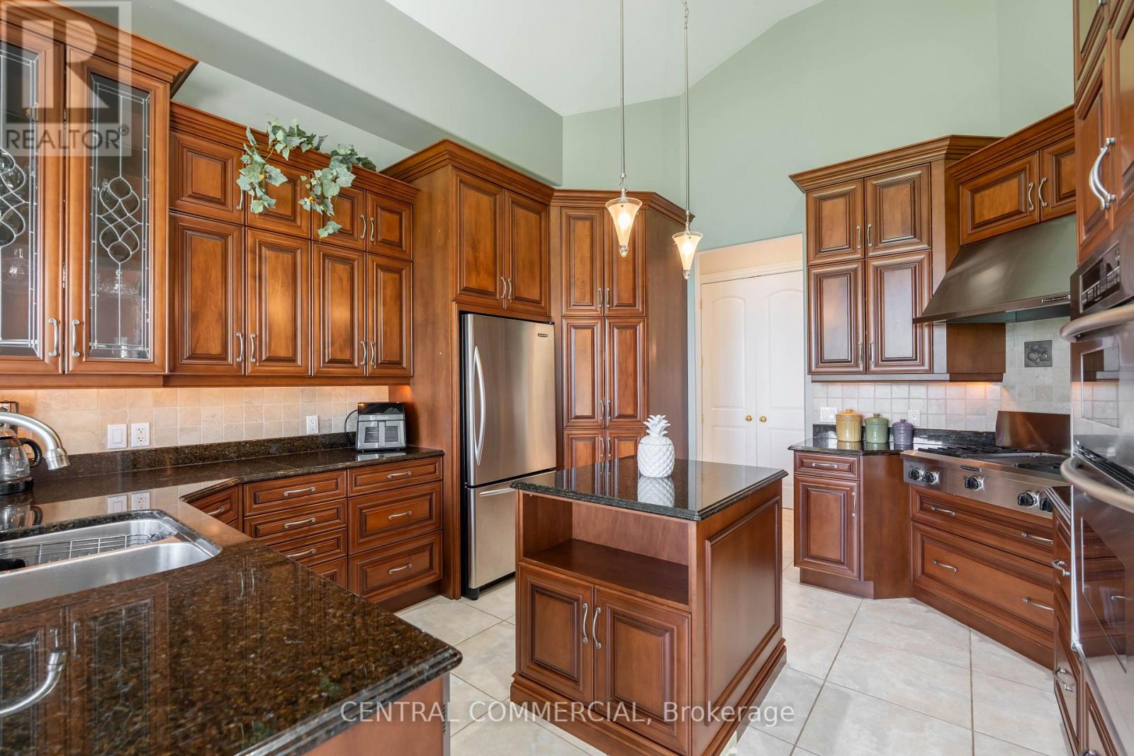 4266 BLUEPOINT DRIVE - Image 19