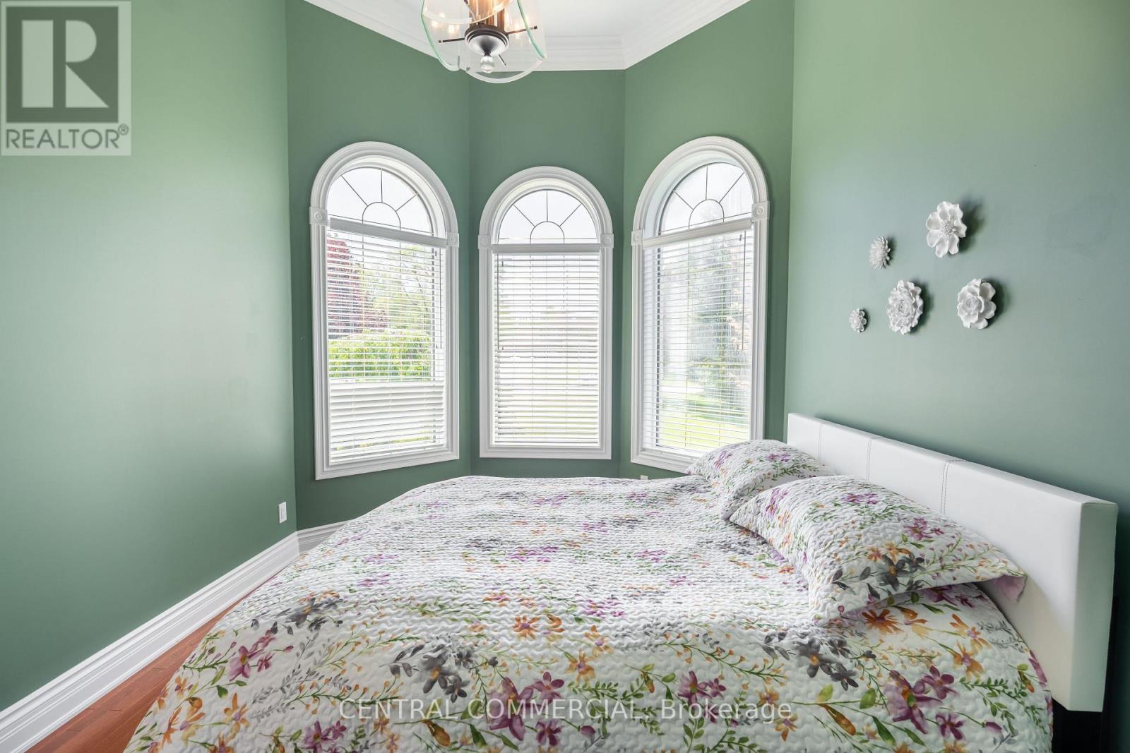 4266 BLUEPOINT DRIVE - Image 29