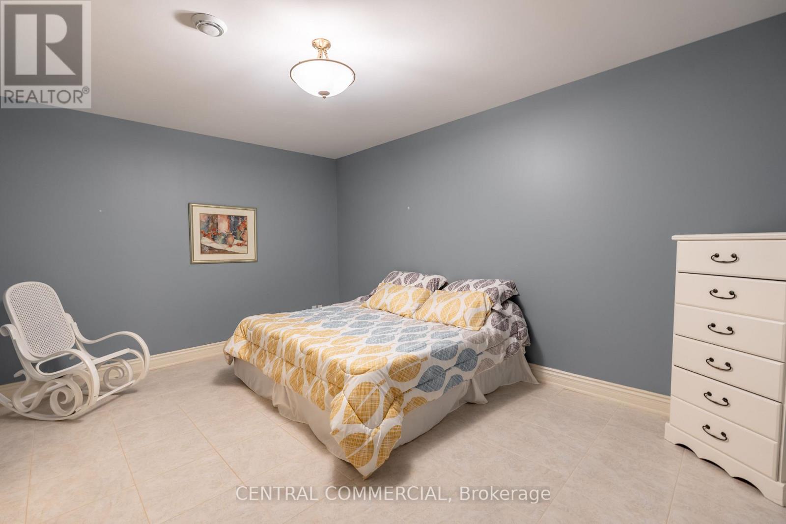 4266 BLUEPOINT DRIVE - Image 42