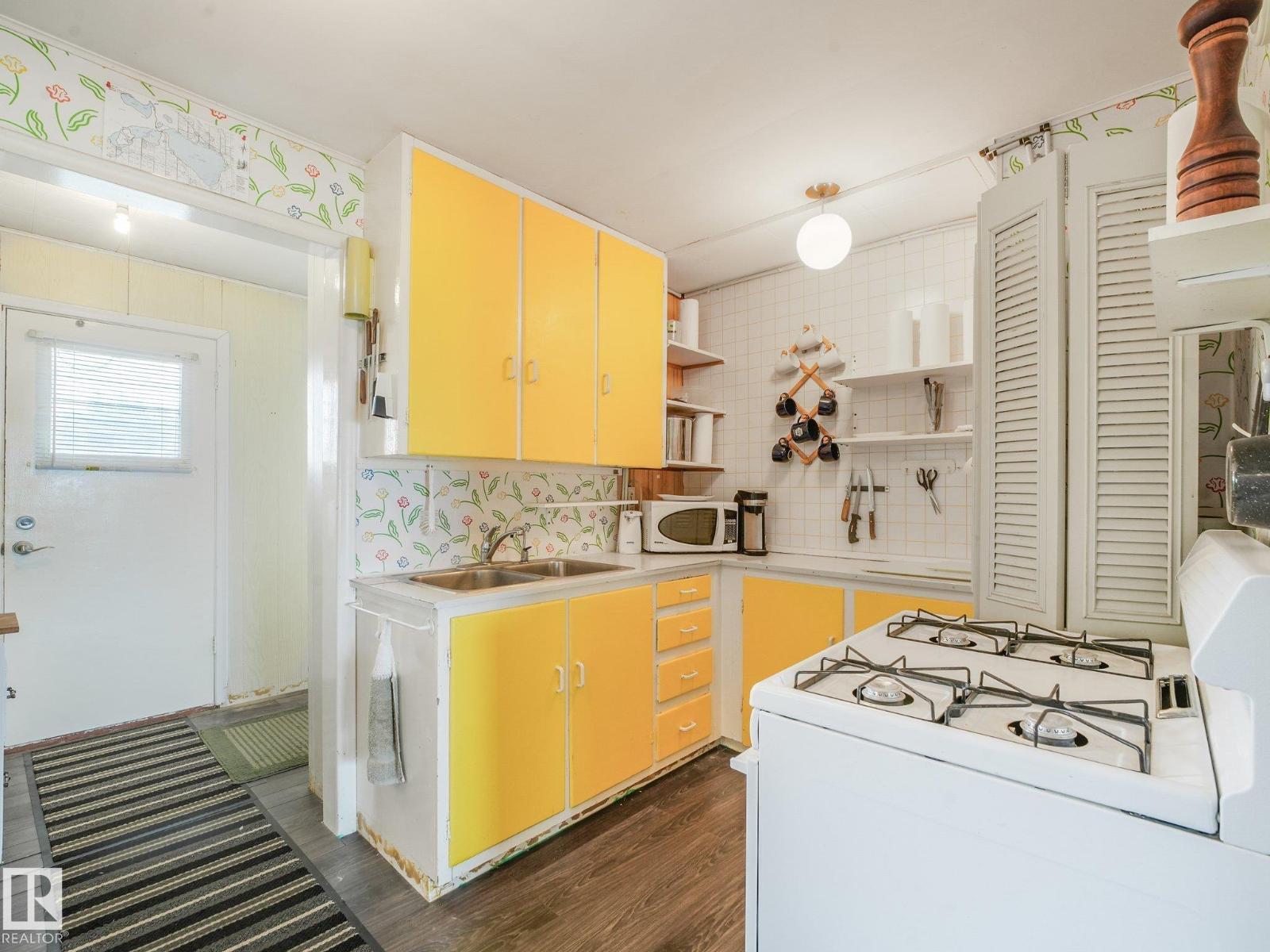 5811 51 Avenue - Photo 25