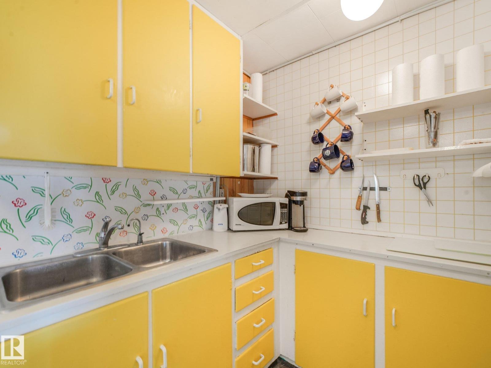 5811 51 Avenue - Photo 24