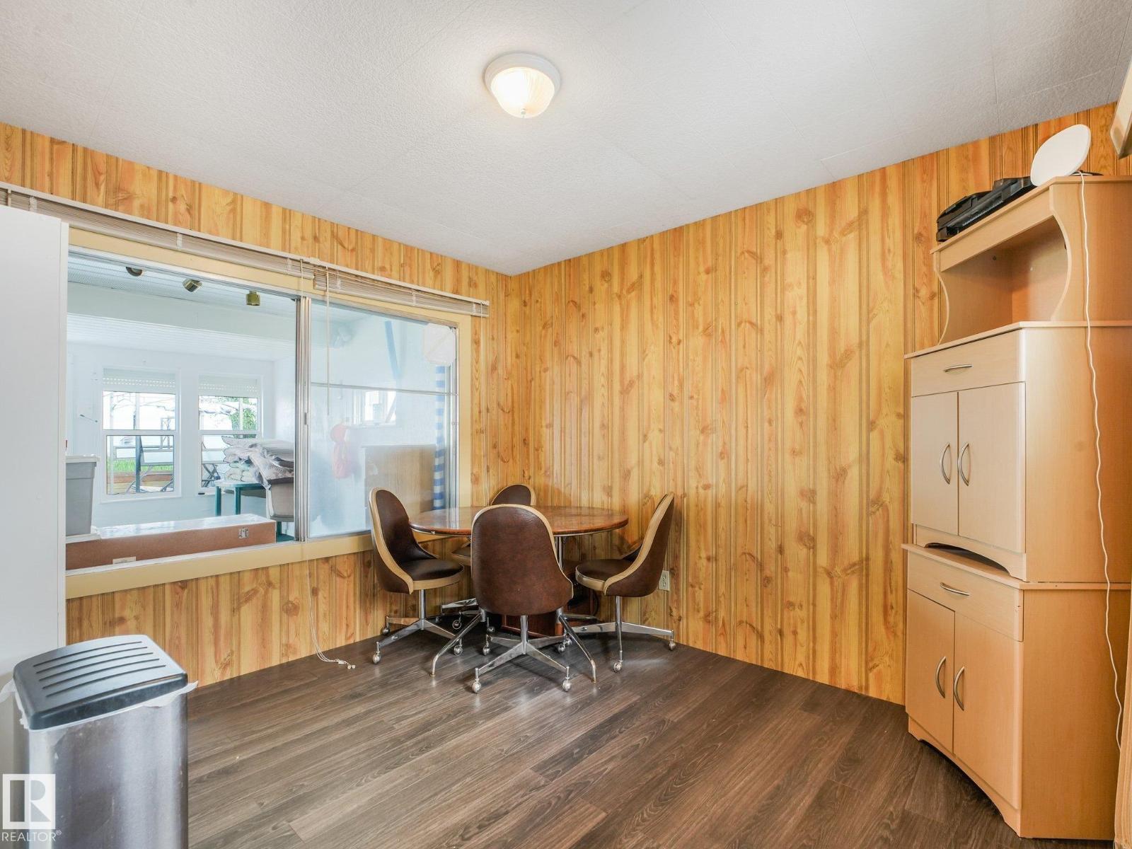 5811 51 Avenue - Photo 30