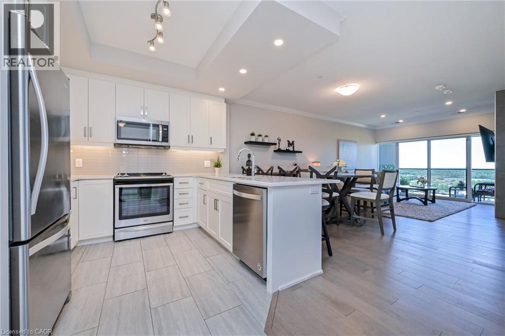 #809 1878 GORDON Street - Image 6