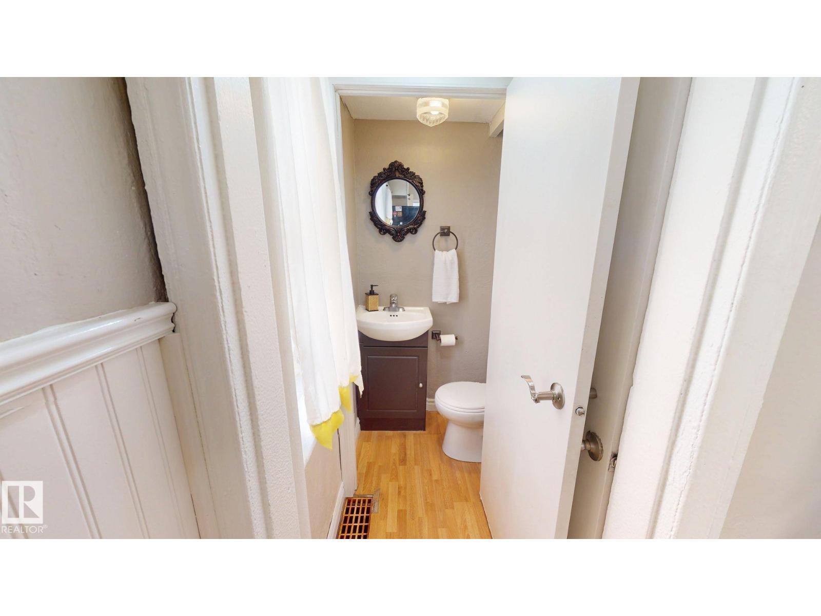 11406 66 Street NW - Photo 10