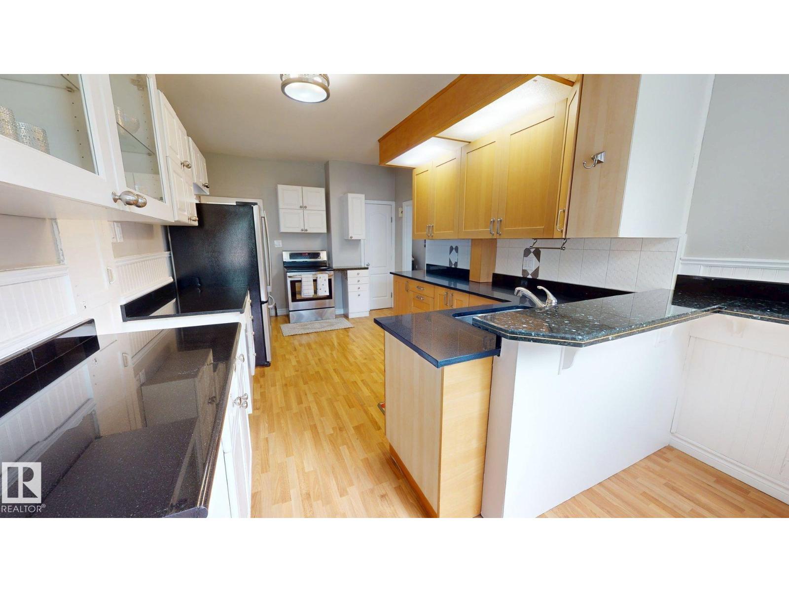 11406 66 ST NW - 8
