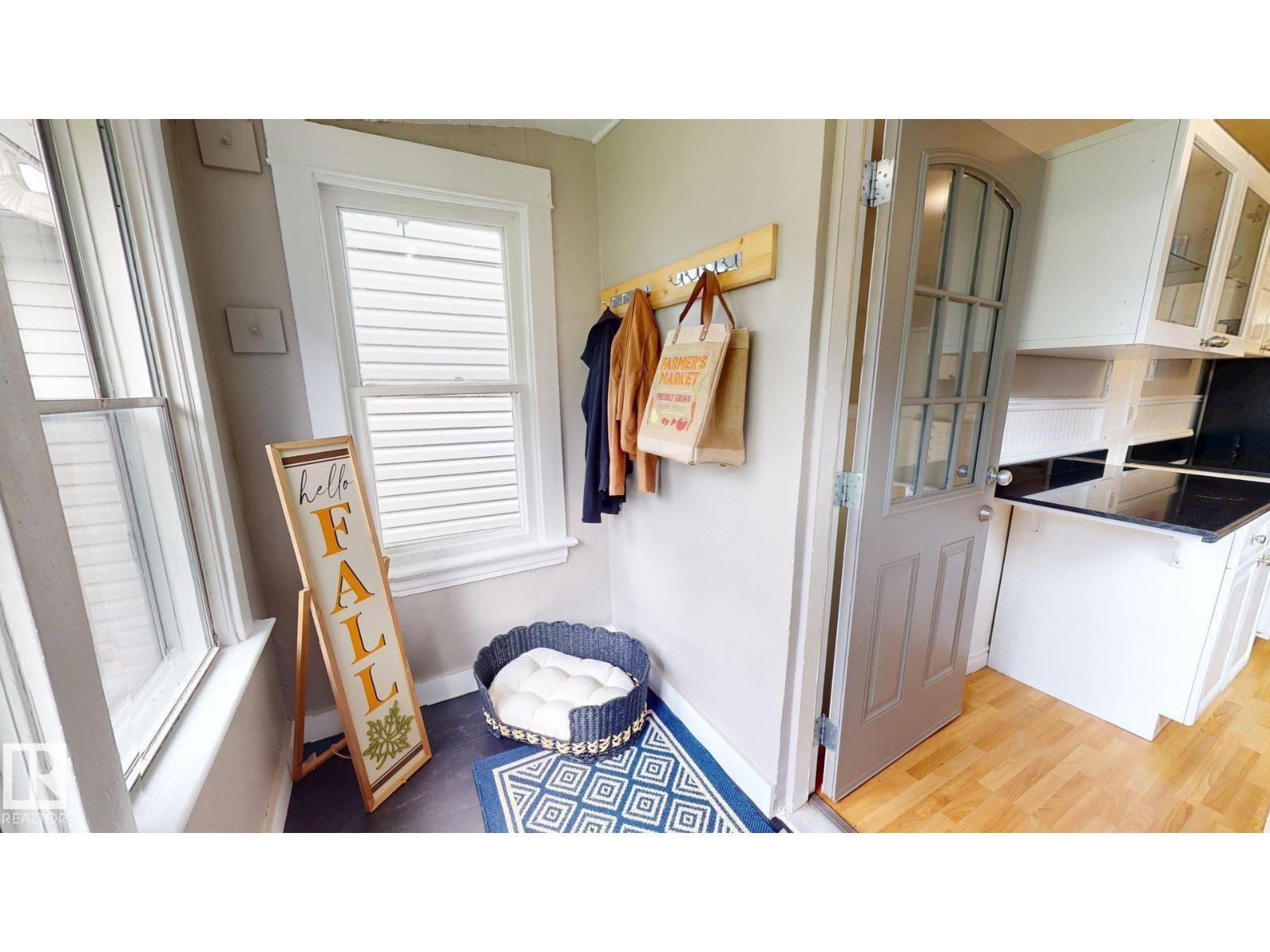 11406 66 Street NW - Photo 9