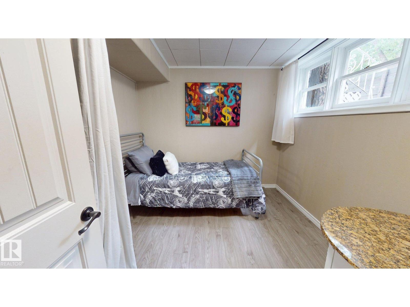 11406 66 Street NW - Photo 21
