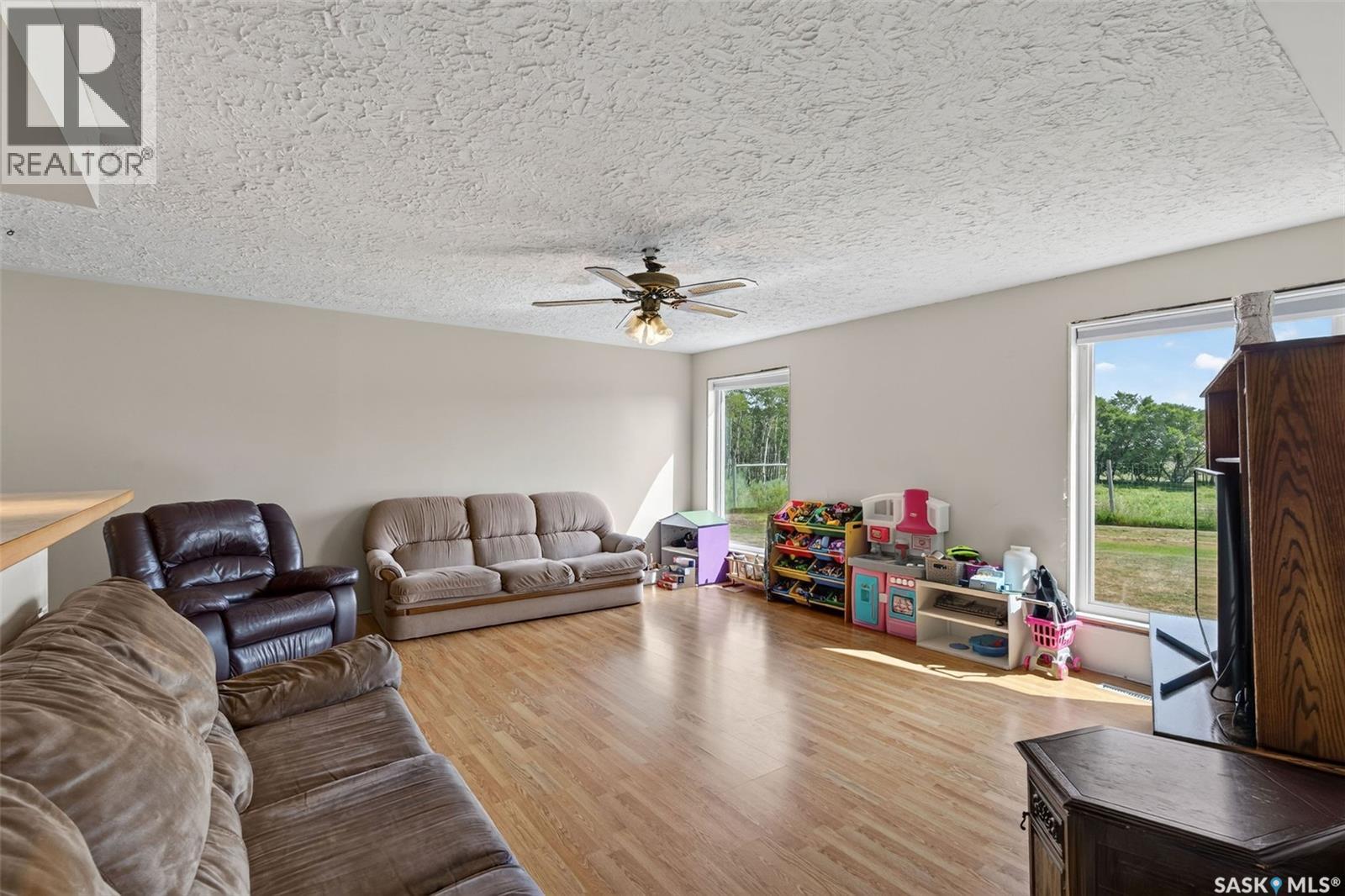 Seidle Acreage - 10