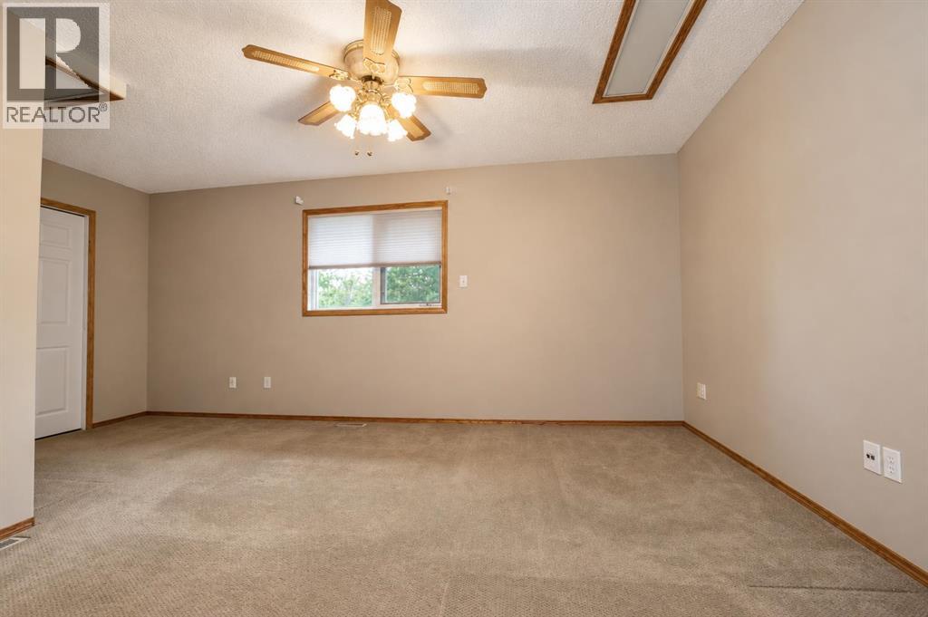 11810 91B Street - 21