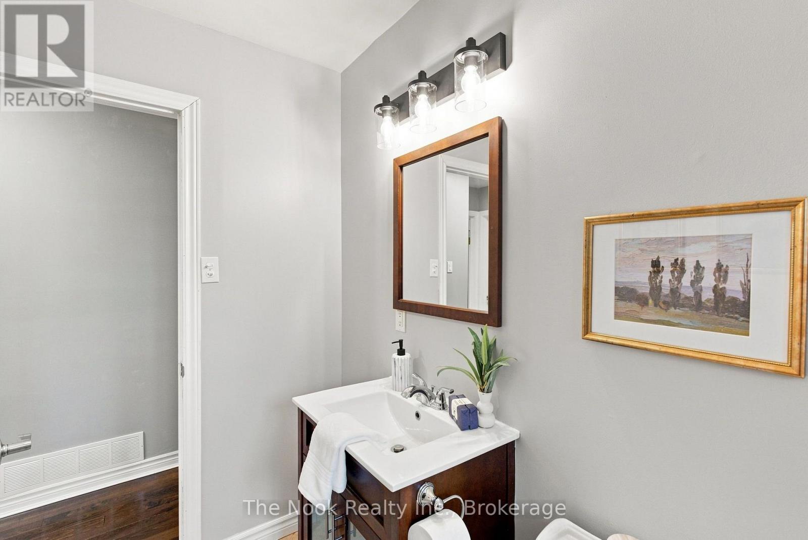 24 CEDAR RIDGE DRIVE - 31