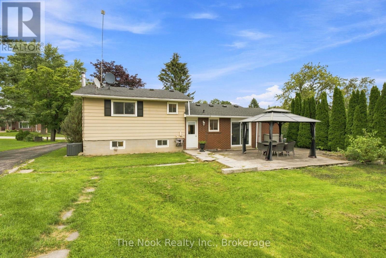 24 CEDAR RIDGE DRIVE - 43