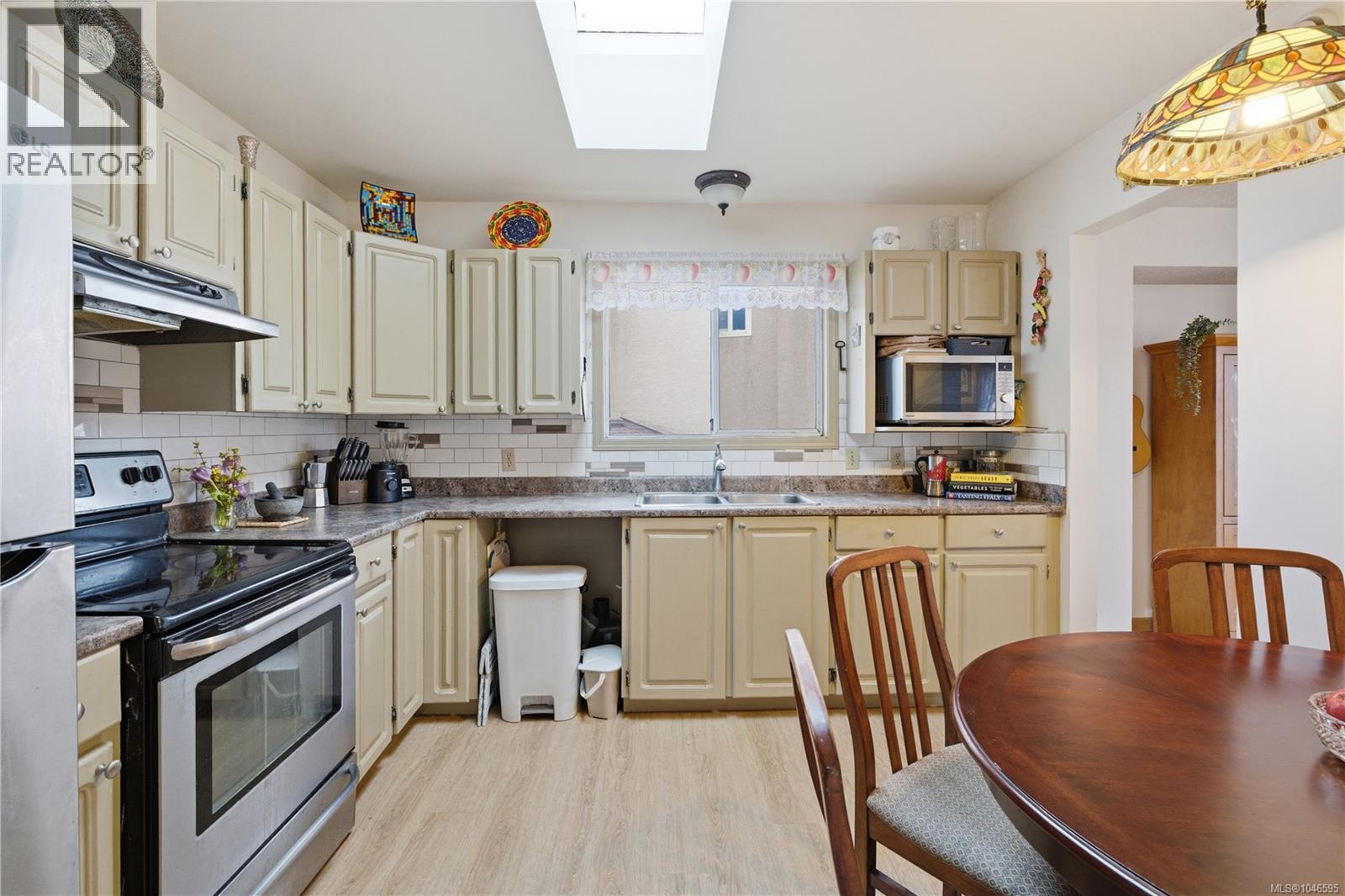 2829 Pickford Rd - 14