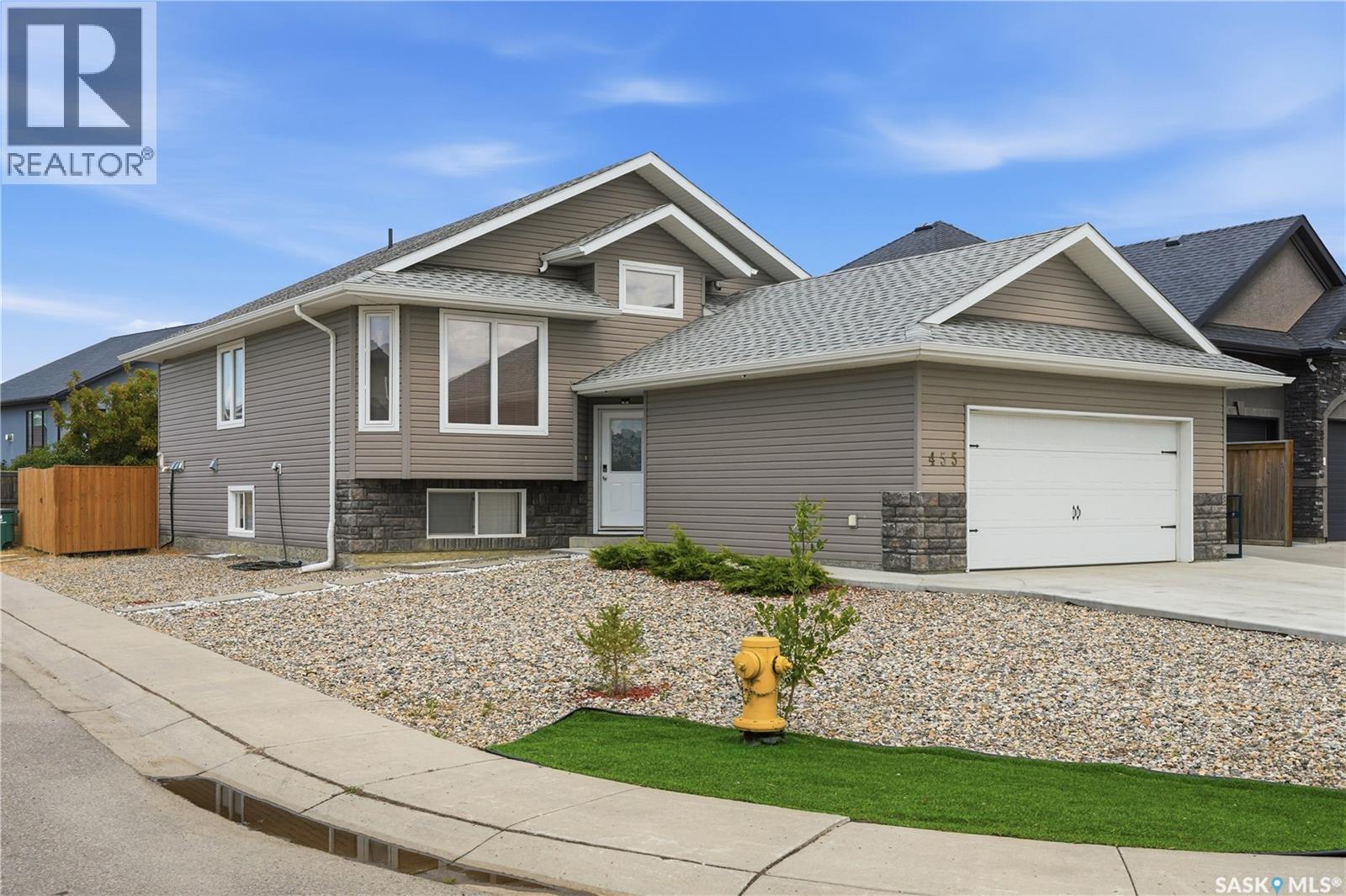 455 Hastings CRESCENT - 2