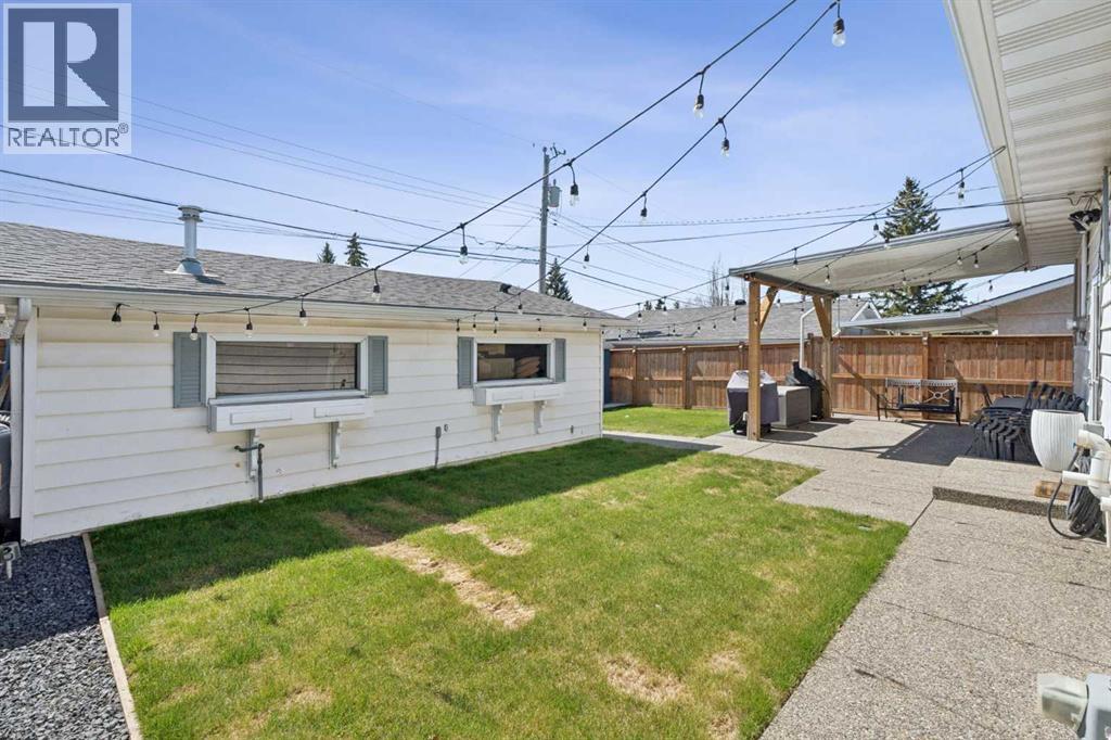 2219 Munro Drive Northeast - Photo 23