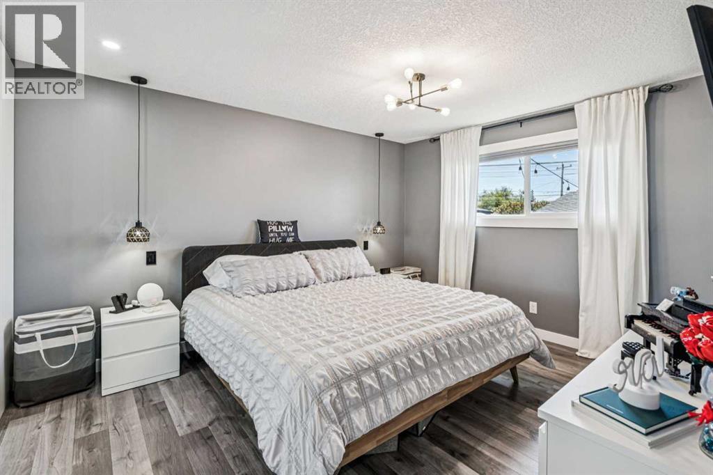 2219 Munro Drive Northeast - Photo 8