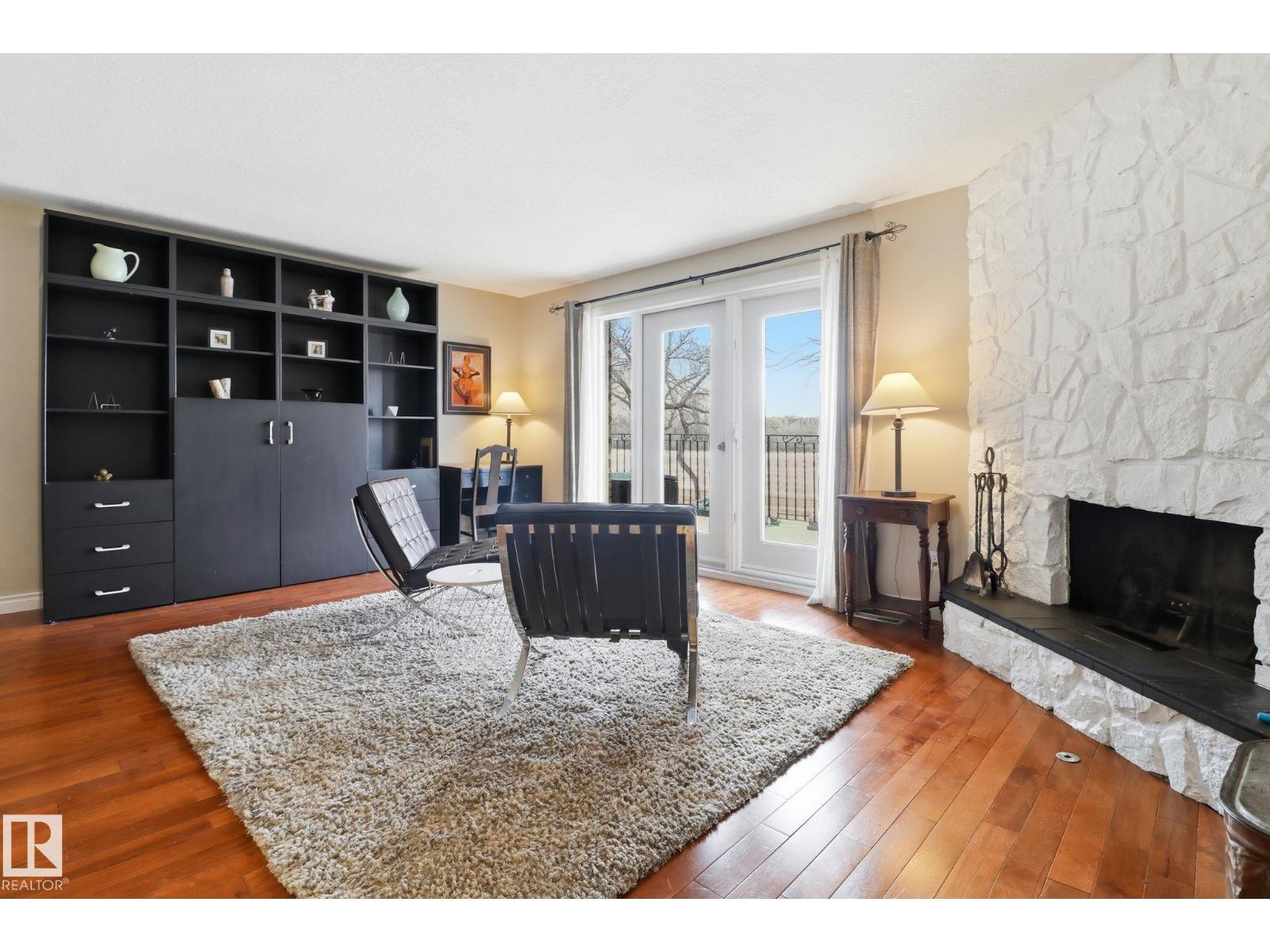 9023 95 Street NW - Photo 17