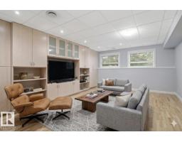 9023 95 St Nw, Edmonton, AB T6C3W7 Photo 36