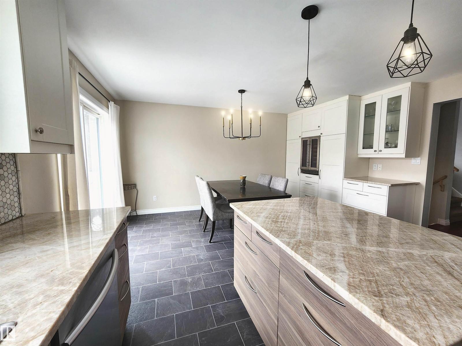 9023 95 Street NW - Photo 9