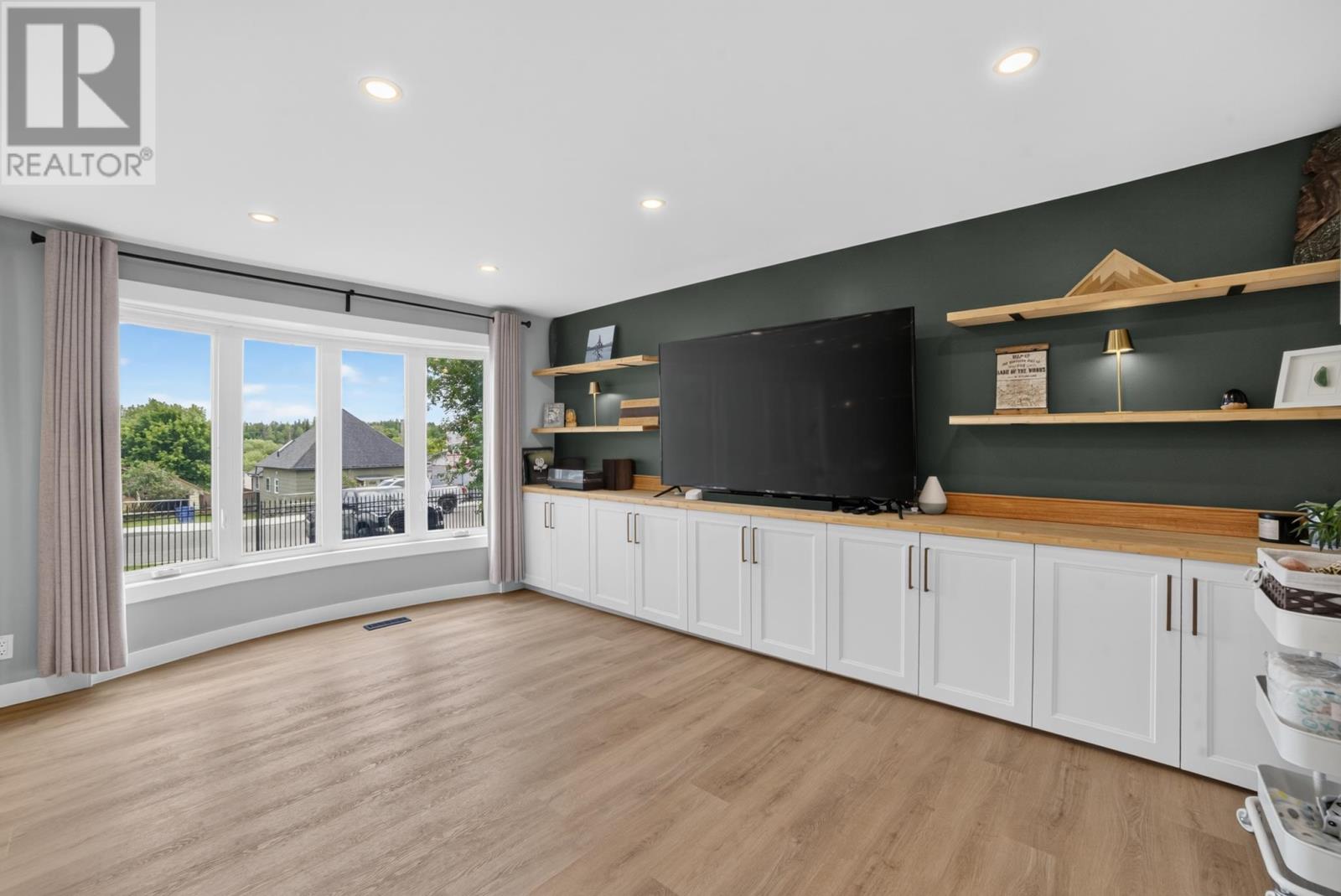 1006 PARK ST - Image 16