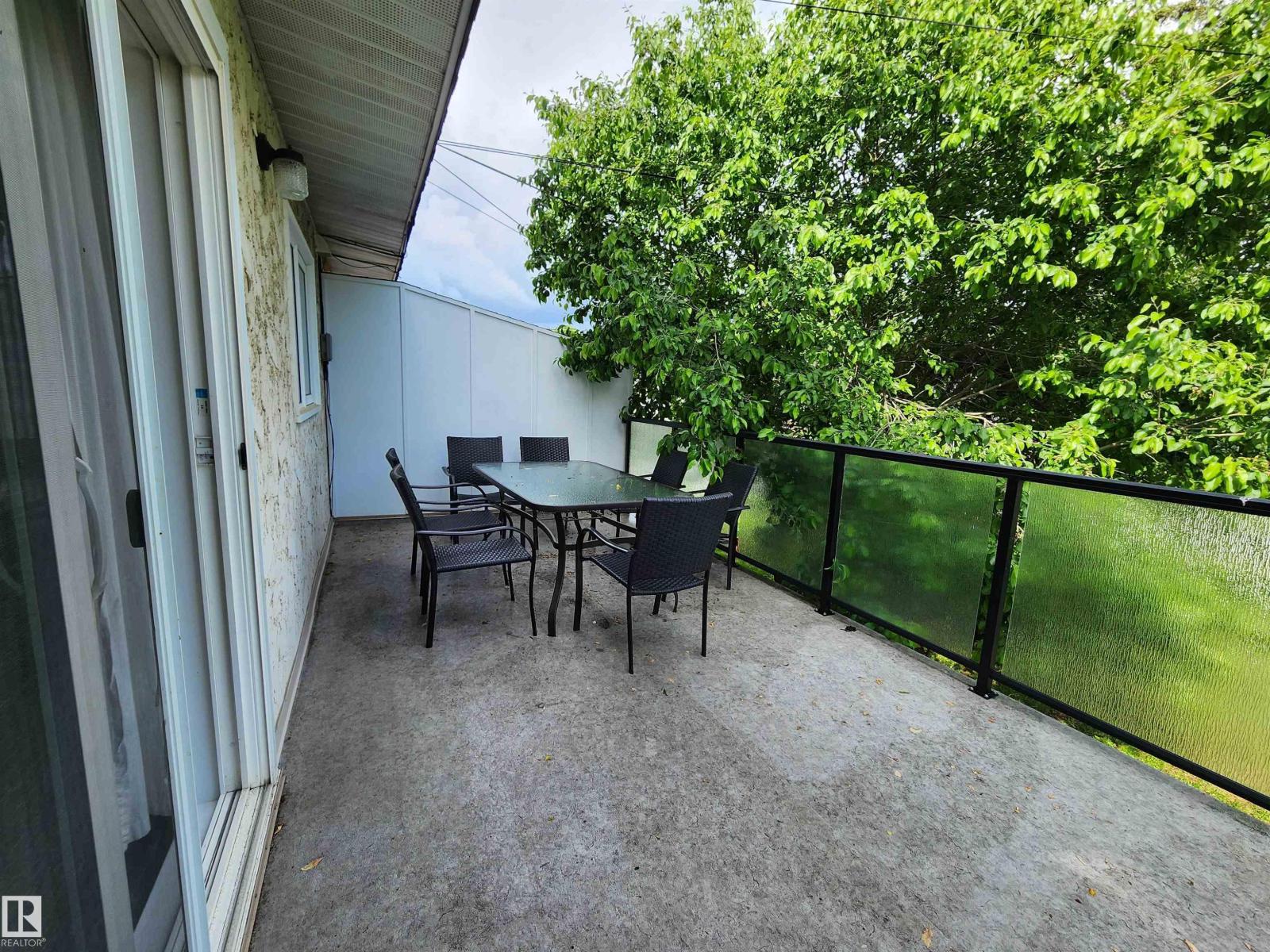 9023 95 ST NW - 21