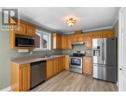 64 Canterbury Drive thumbnail 9