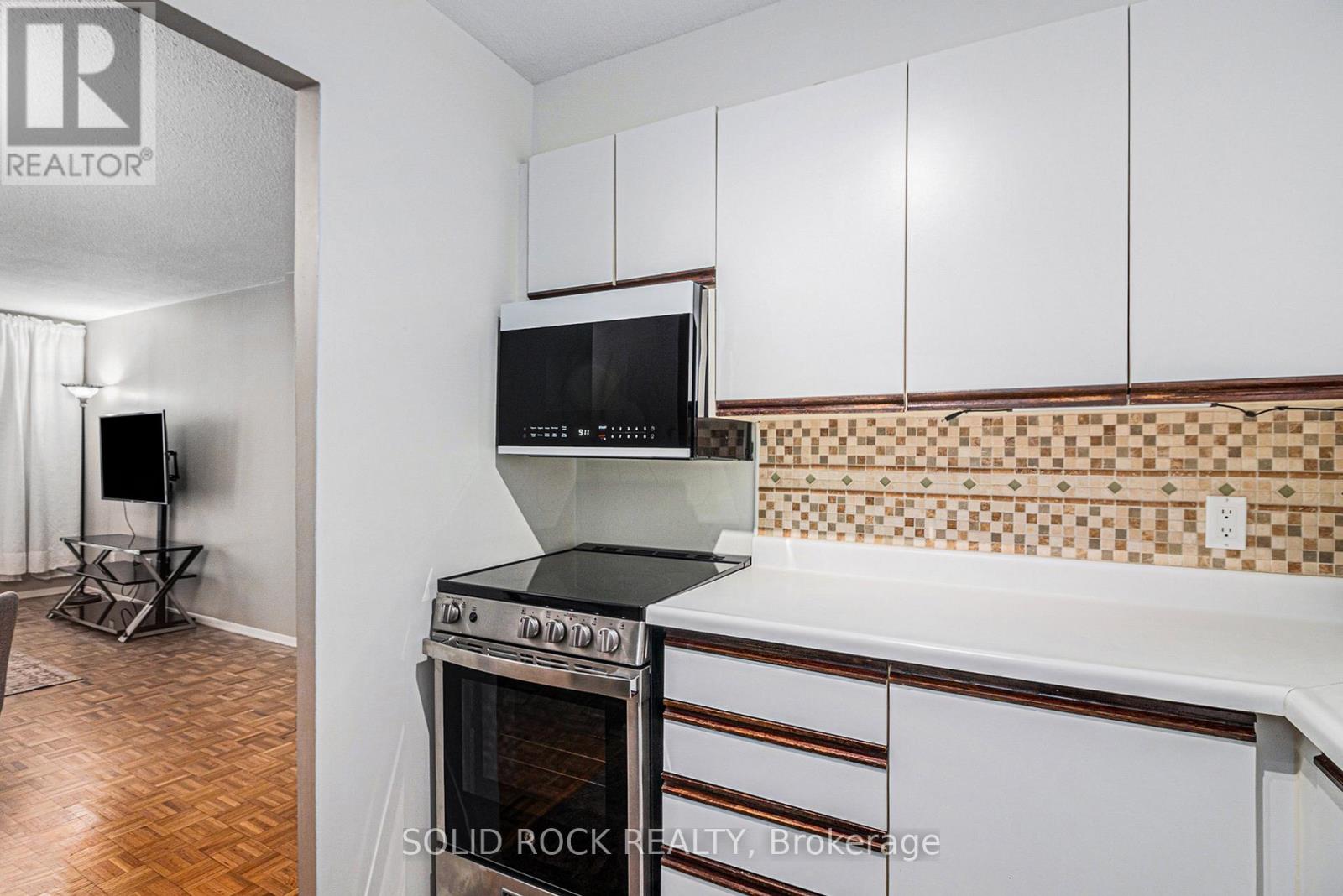 1 Bed, 1 Bath House for Sale in Ottawa – 1204 – 475 LAURIER AVENUE W, Ottawa – MLS# X13671970 - Image 14
