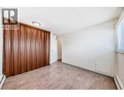 402, 319 2 Avenue - photo 25