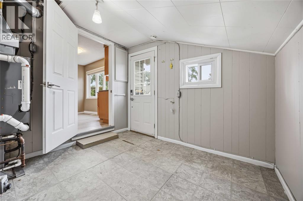 641 MAPLE AVENUE - Image 21