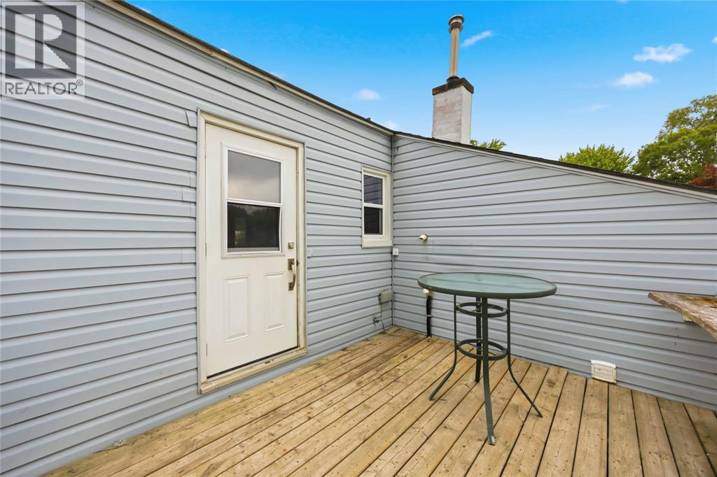 641 MAPLE AVENUE - Image 25