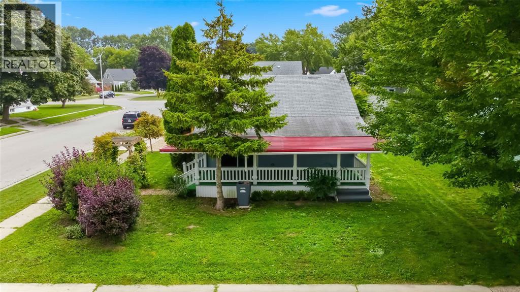 641 MAPLE AVENUE - 30