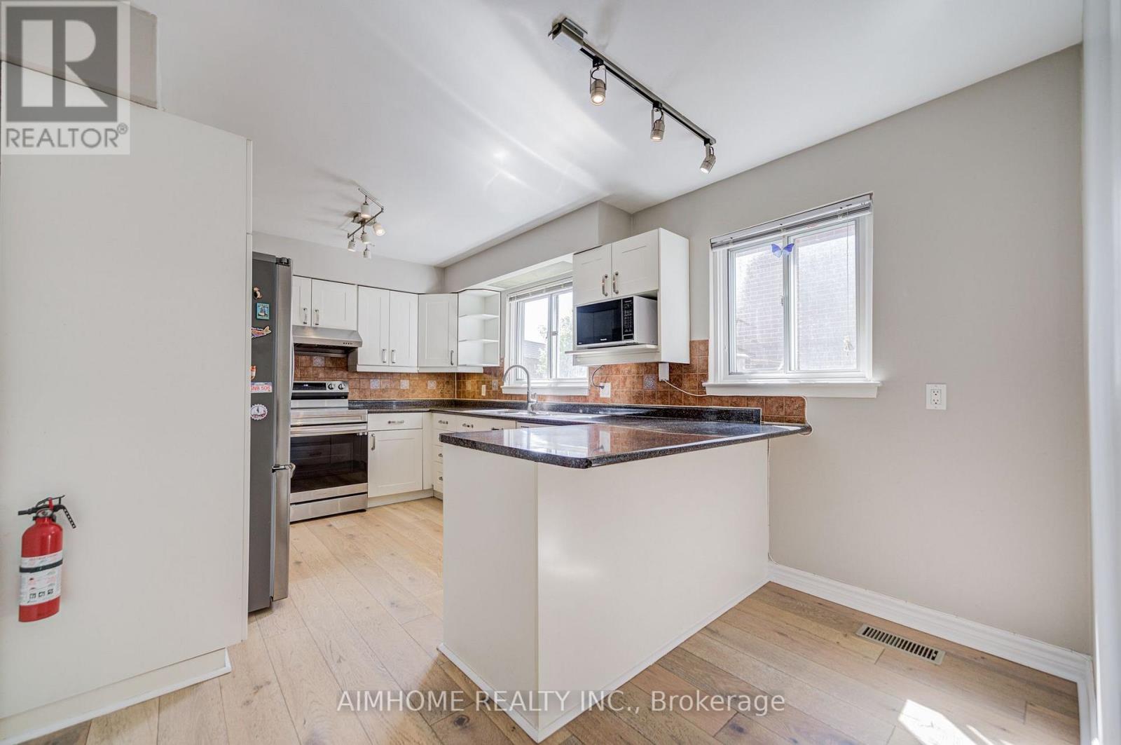 163 CHIPWOOD CRESCENT - 7