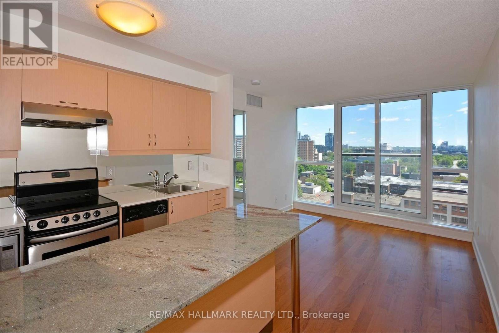 Photo of 320 Richmond Street
