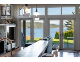 Ensuite - 8572 Rumming Rd, Lantzville, BC V0R2H0 Photo 12