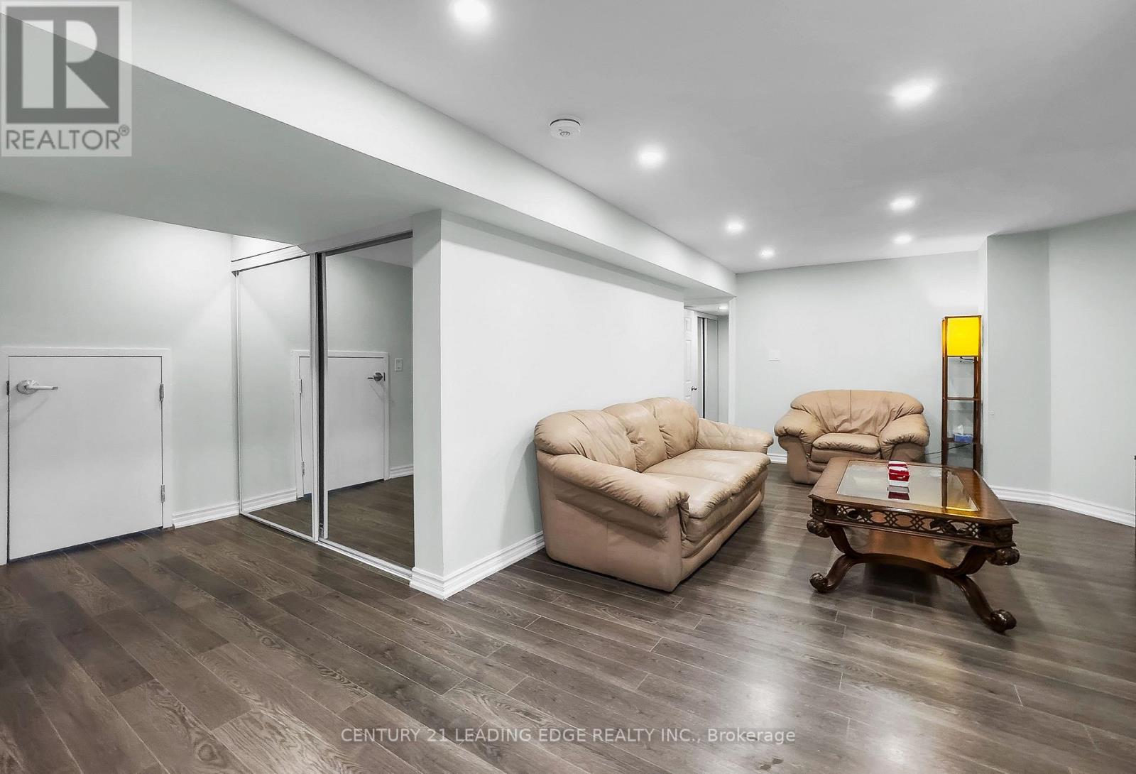 16 BICKNELL COURT - Image 40