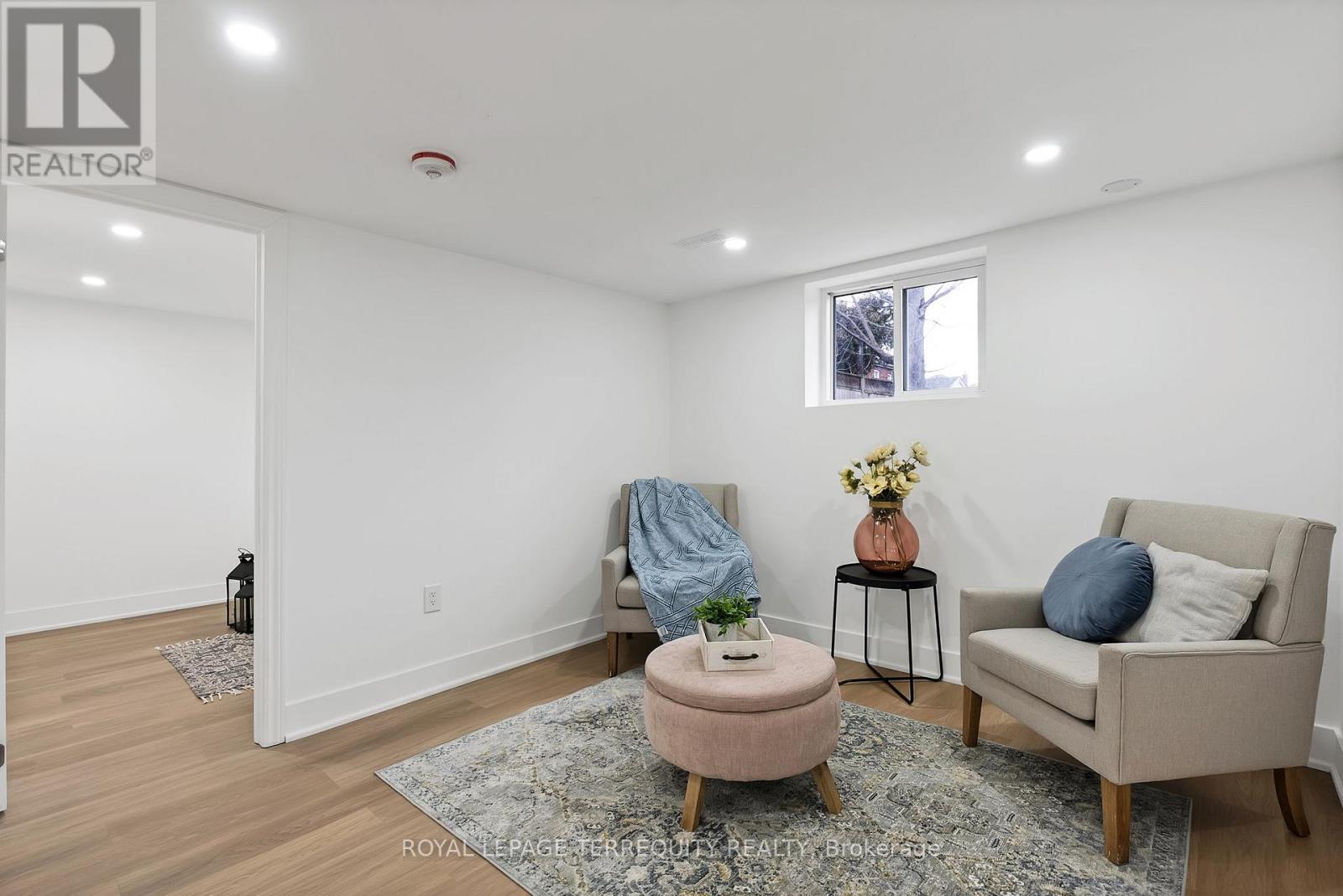 40 LEROY AVENUE - 30