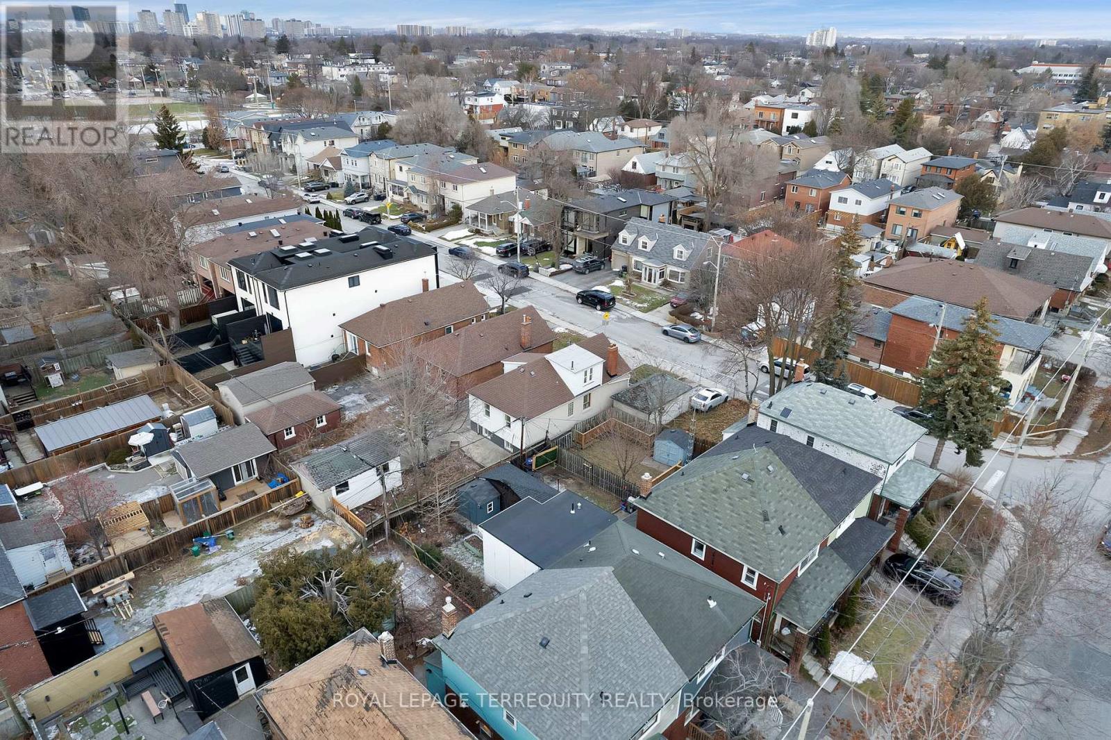 40 LEROY AVENUE - 48