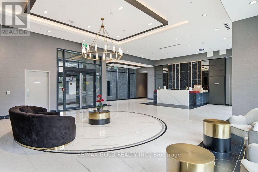#218 3220 SHEPPARD AVENUE E - 3