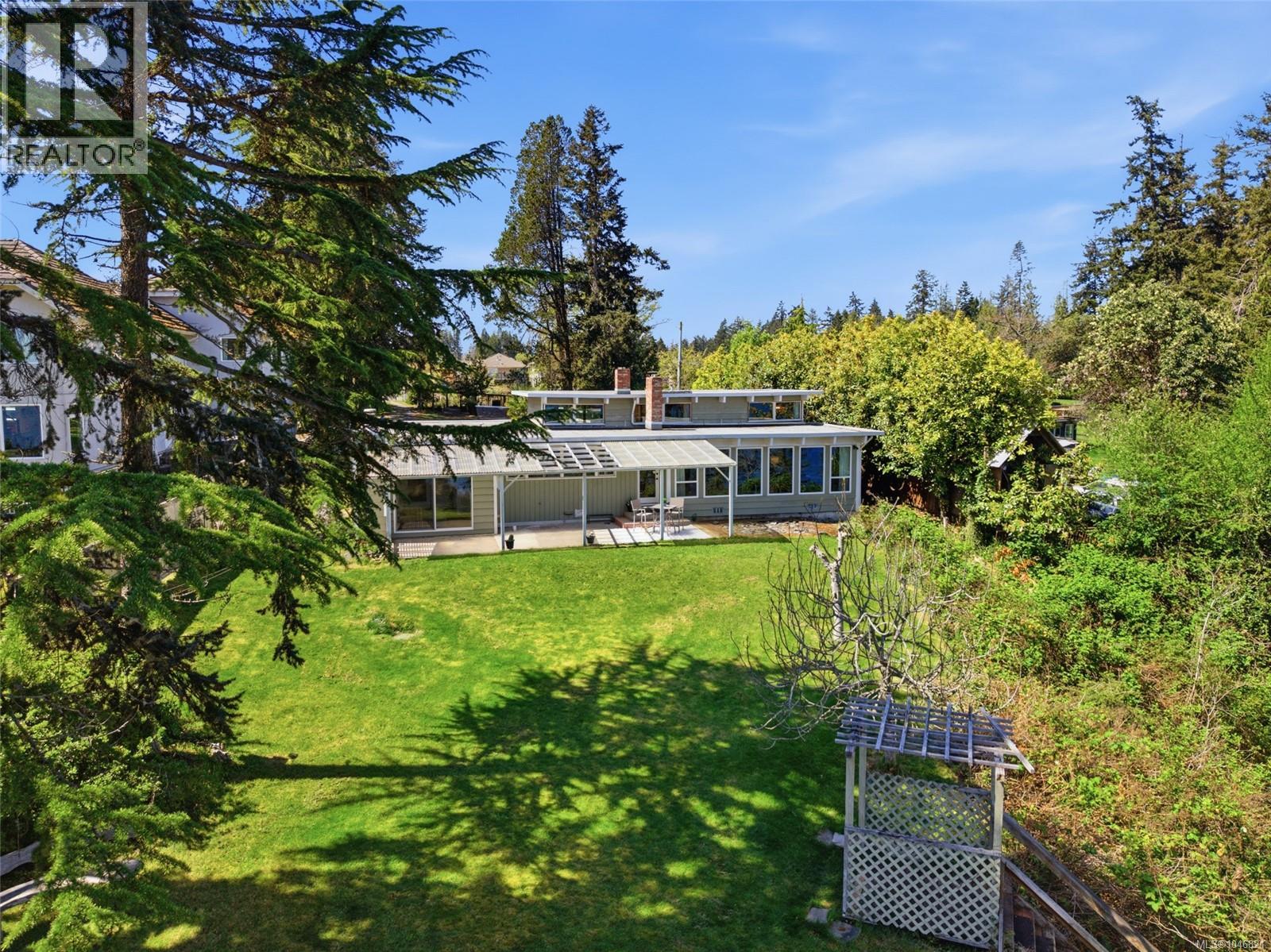 590 Willow St - 8