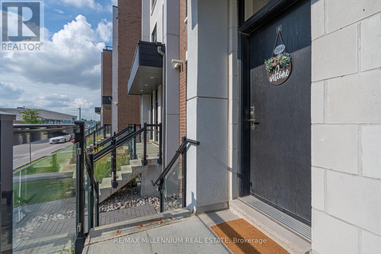 #U208 9560 ISLINGTON AVENUE - 4