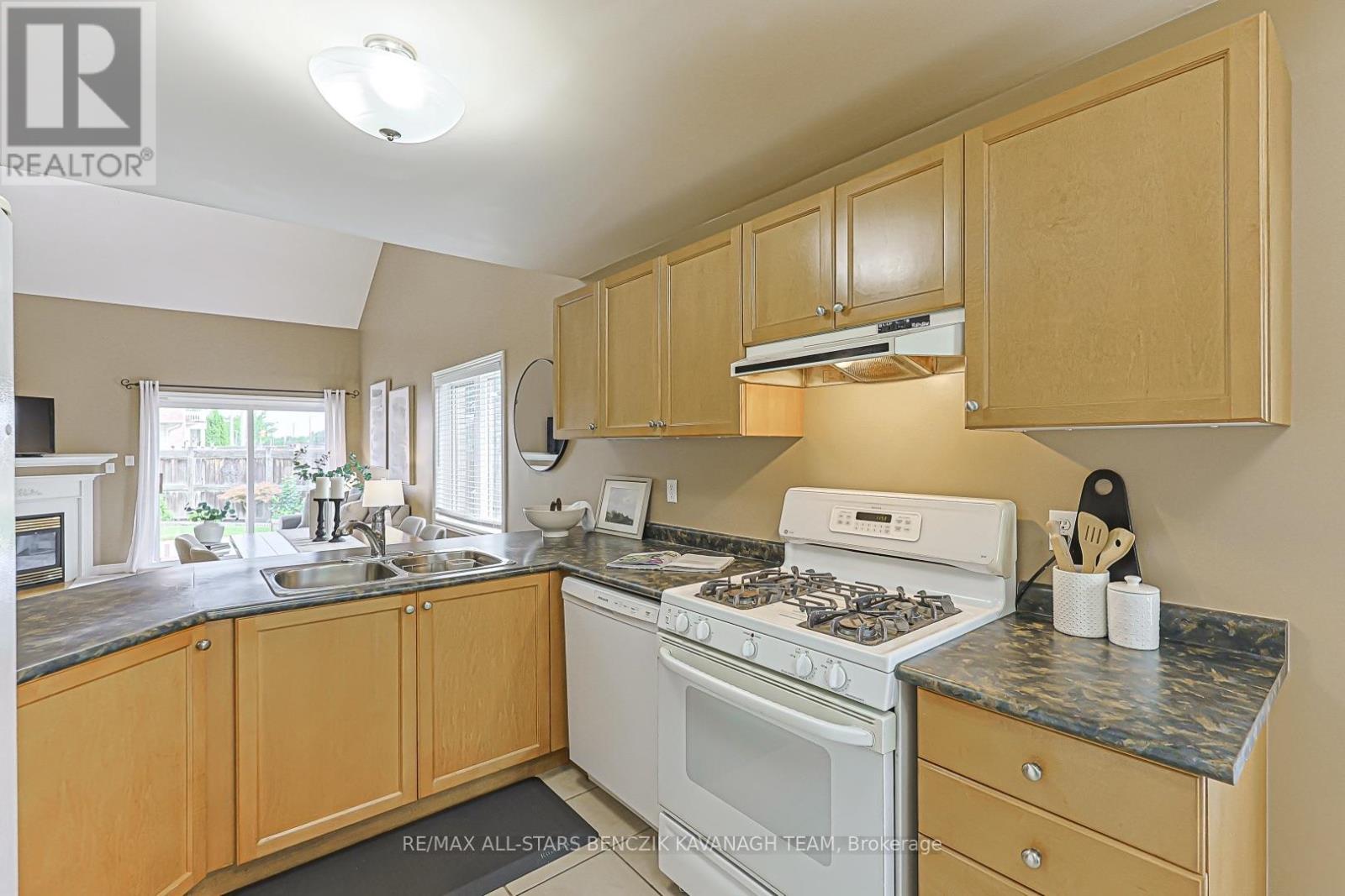 57 OUTLOOK TERRACE DRIVE - 11