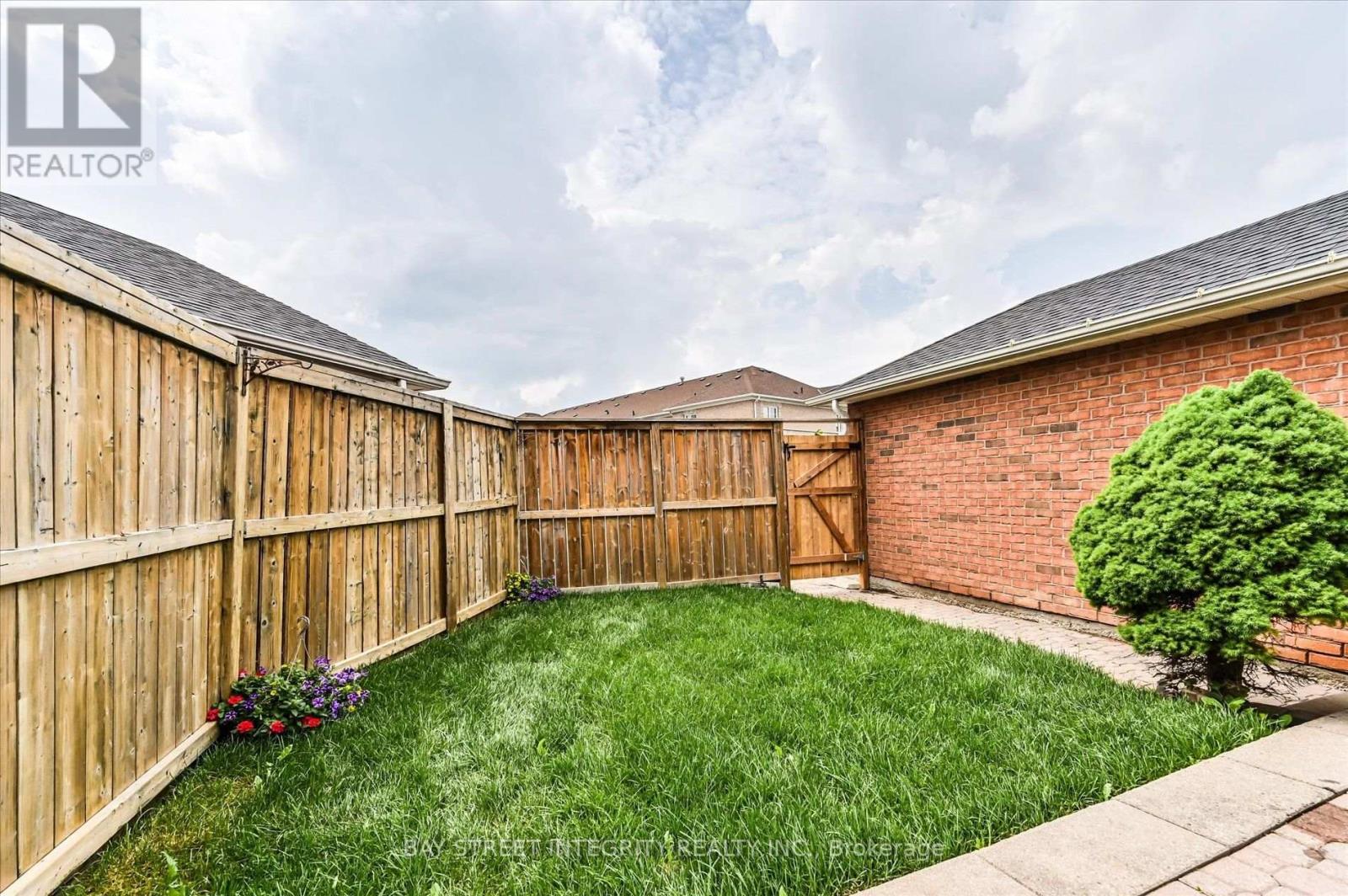 9096 DUFFERIN STREET N - Image 38